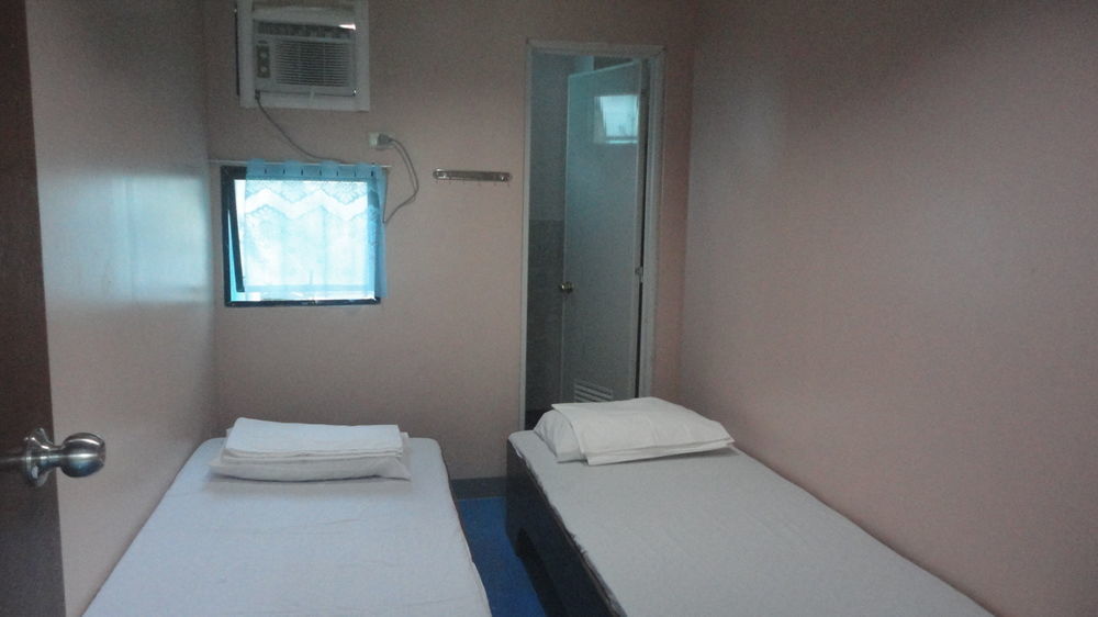 Ezy Stay Puerto Princesa Tiniguiban Экстерьер фото