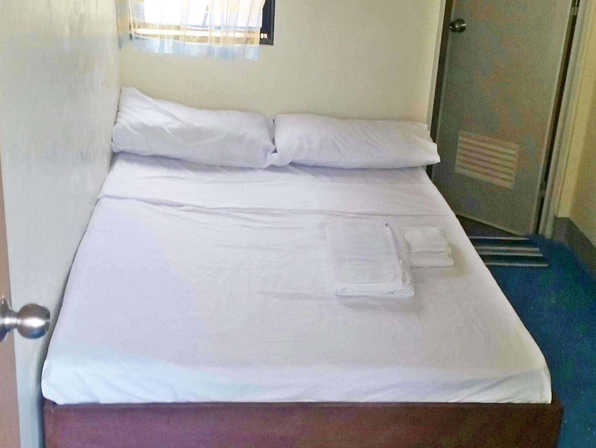 Ezy Stay Puerto Princesa Tiniguiban Экстерьер фото